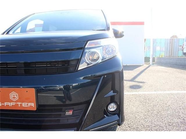 TOYOTA NOAH 2017