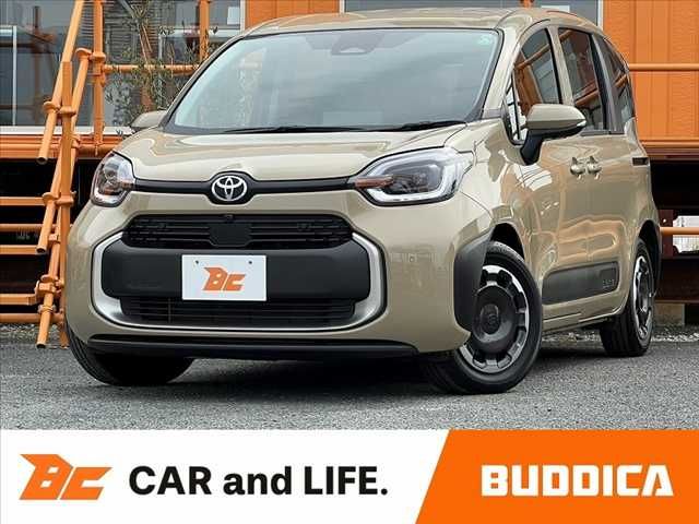TOYOTA SIENTA HYBRID 2022