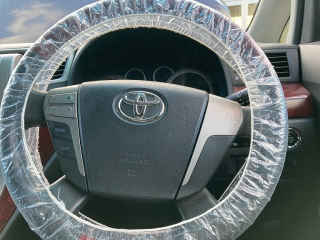 TOYOTA VELLFIRE 2008