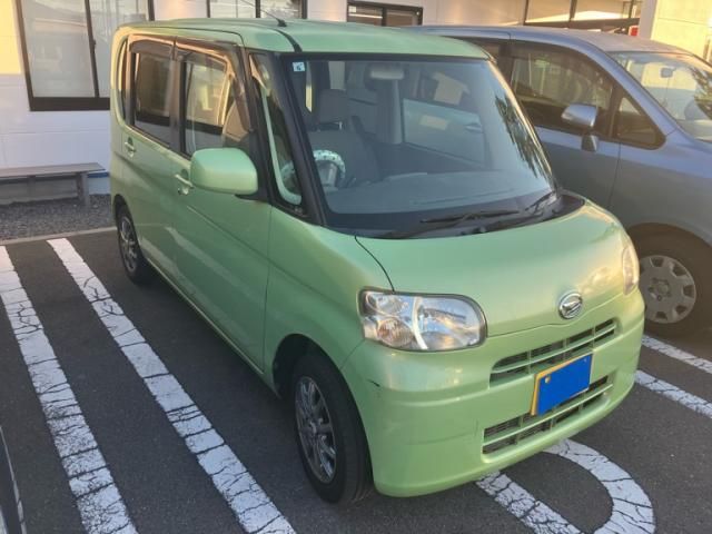 DAIHATSU TANTO 2011