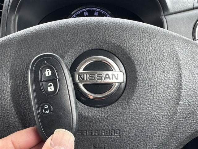 NISSAN ROOX 2011