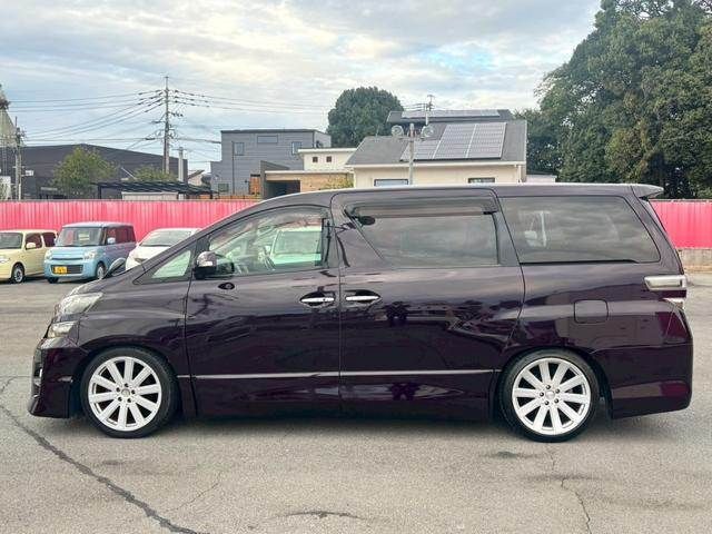 TOYOTA VELLFIRE 2011