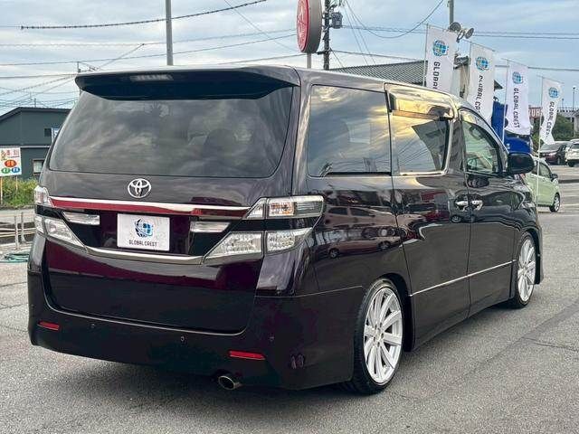 TOYOTA VELLFIRE 2011