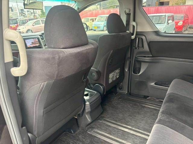 TOYOTA VELLFIRE 2011