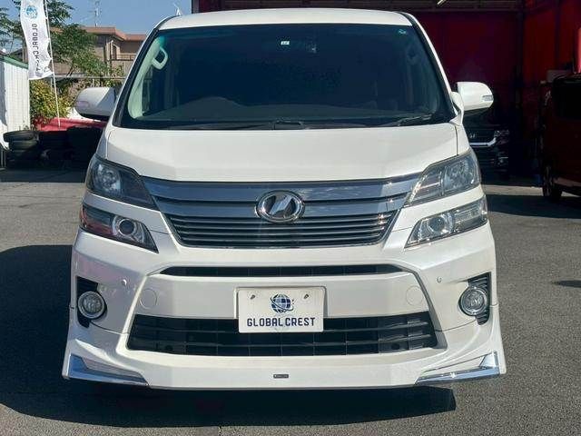 TOYOTA VELLFIRE 2011