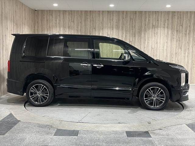 MITSUBISHI DELICA D:5 4WD 2019