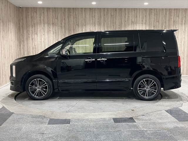 MITSUBISHI DELICA D:5 4WD 2019