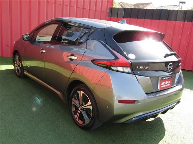 NISSAN LEAF 2021