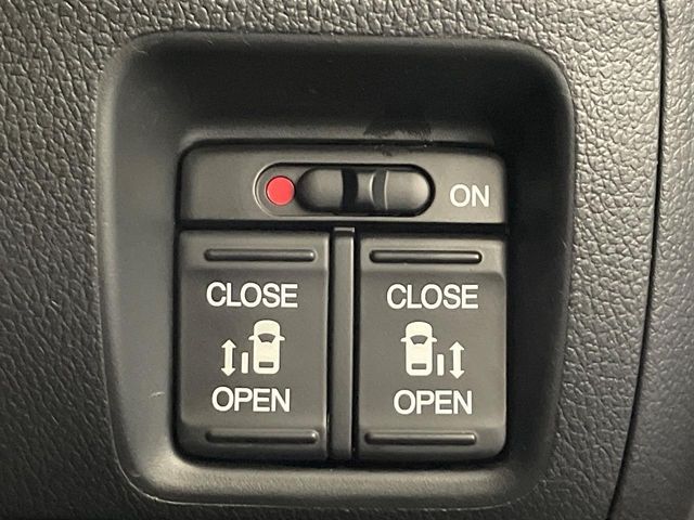 HONDA N BOX CUSTOM 2017