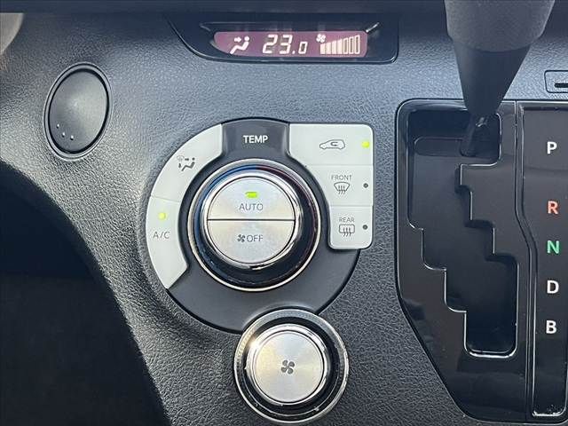 TOYOTA SIENTA HYBRID 2021