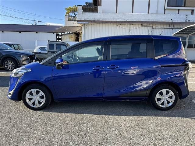 TOYOTA SIENTA HYBRID 2021