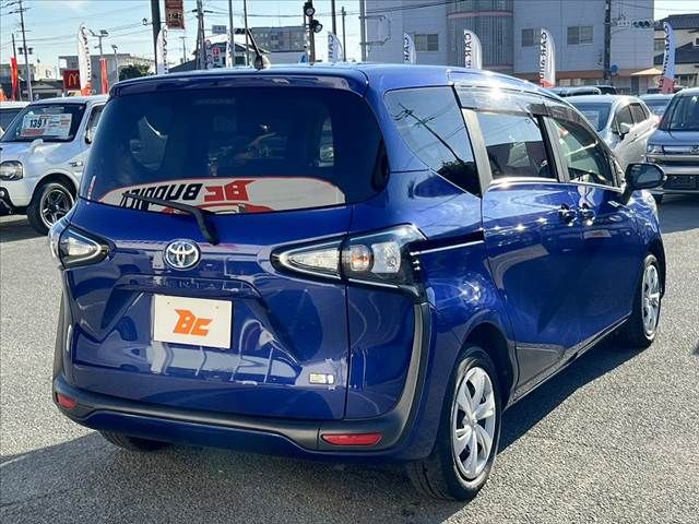 TOYOTA SIENTA HYBRID 2021