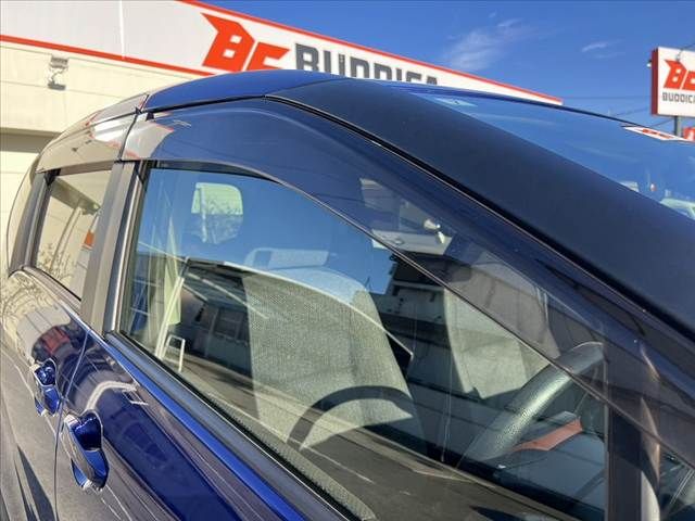 TOYOTA SIENTA HYBRID 2021