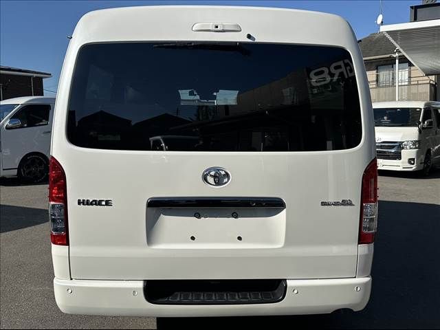 TOYOTA HIACE van 4WD 2022