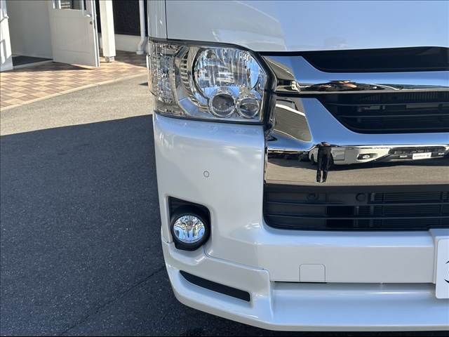 TOYOTA HIACE van 4WD 2022