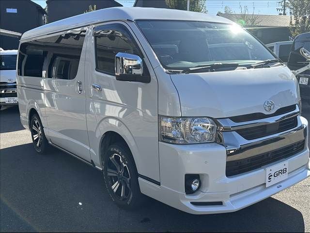 TOYOTA HIACE van 4WD 2022