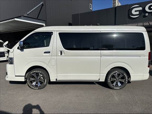 TOYOTA HIACE van 4WD 2022