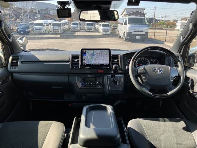 TOYOTA HIACE van 2WD 2018