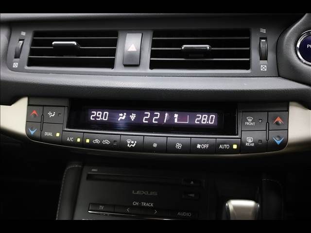 TOYOTA LEXUS CT200h 2014