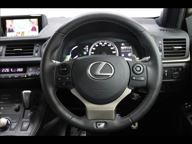 TOYOTA LEXUS CT200h 2014