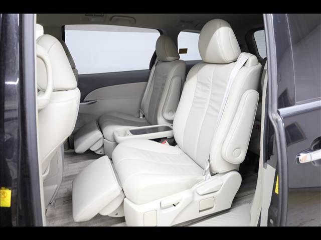 TOYOTA ESTIMA HYBRID 4WD 2011