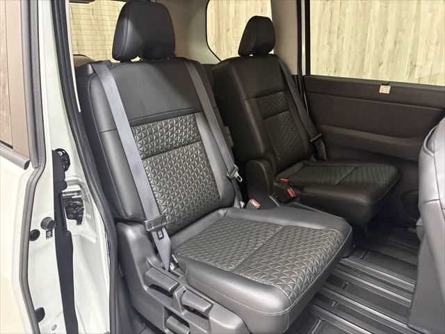 NISSAN SERENA  WG 2023