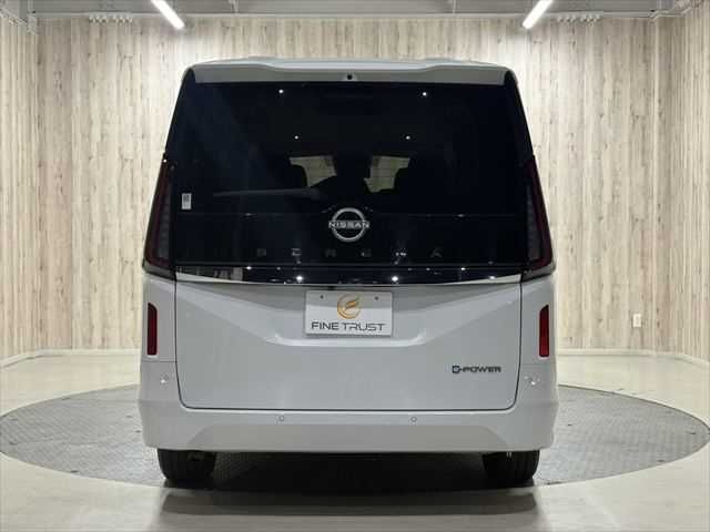 NISSAN SERENA  WG 2023