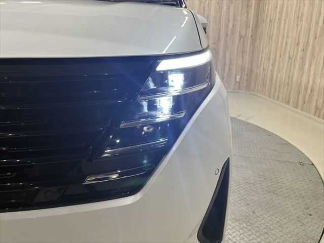 NISSAN SERENA  WG 2023