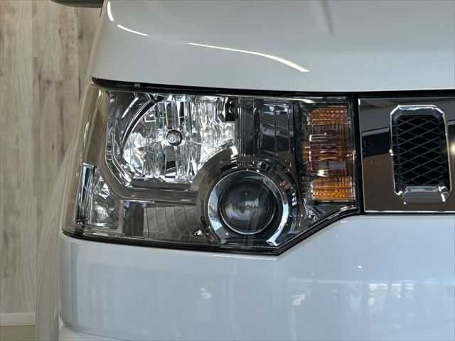 MITSUBISHI DELICA D:5 4WD 2014