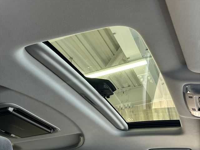 TOYOTA VELLFIRE 2016