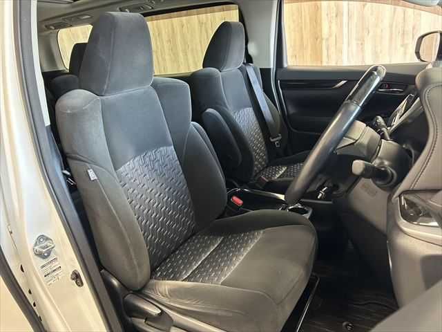 TOYOTA VELLFIRE 2016