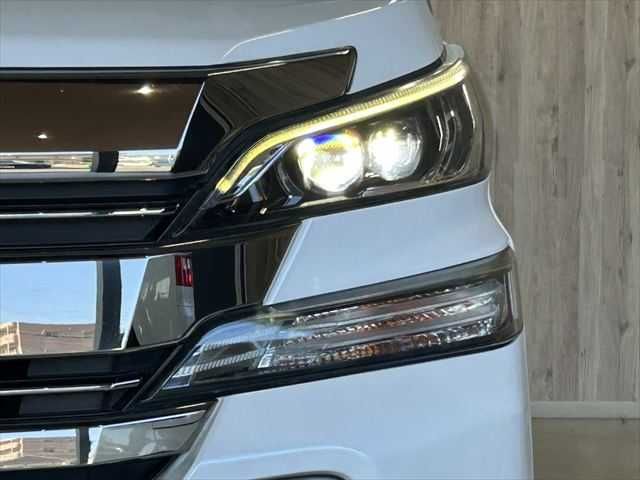 TOYOTA VELLFIRE 2016
