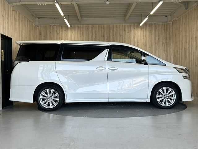 TOYOTA VELLFIRE 2016