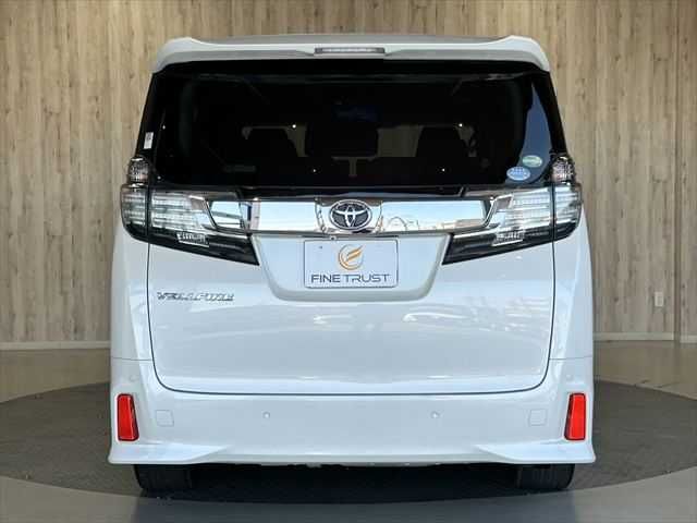 TOYOTA VELLFIRE 2016