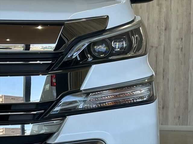 TOYOTA VELLFIRE 2016