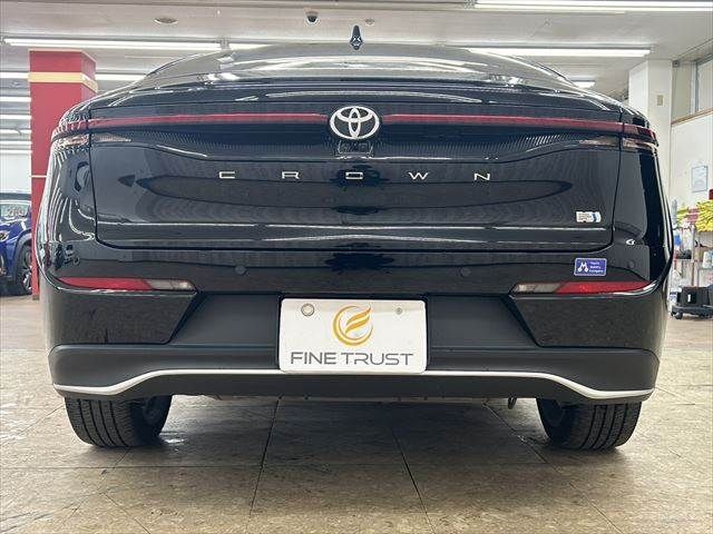 TOYOTA CROWN CROSSOVER 2023