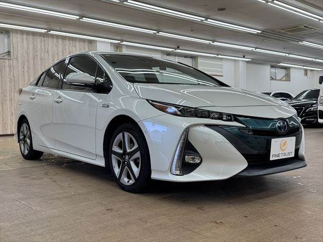 TOYOTA PRIUS PHV 2017