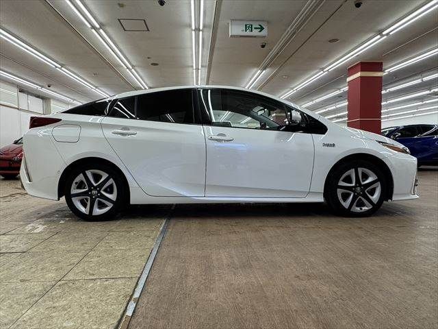 TOYOTA PRIUS PHV 2017