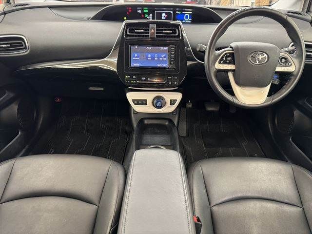 TOYOTA PRIUS 2016