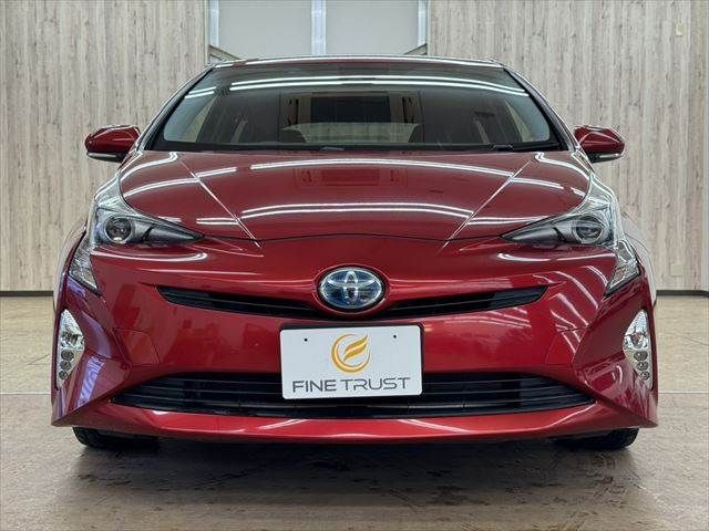 TOYOTA PRIUS 2016