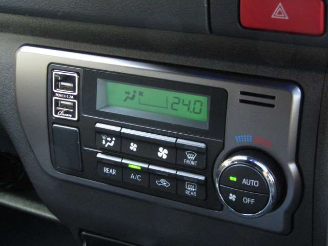 TOYOTA HIACE van 2WD 2024