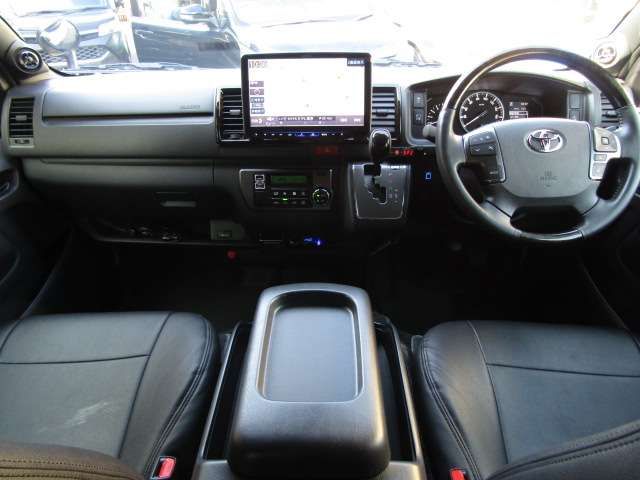 TOYOTA HIACE van 2WD 2024