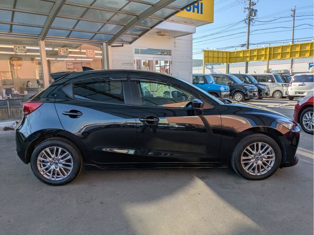 MAZDA MAZDA2 2020