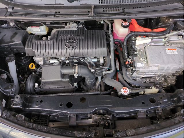 TOYOTA SIENTA HYBRID 2019