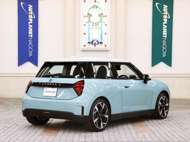 BMW MINI COOPER 2025