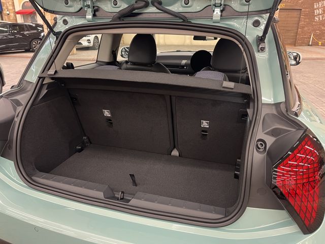 BMW MINI COOPER 2025