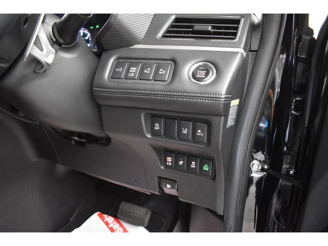 MITSUBISHI DELICA D:5 4WD 2021