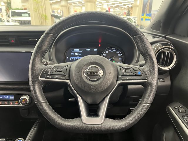 NISSAN KICKS 2020