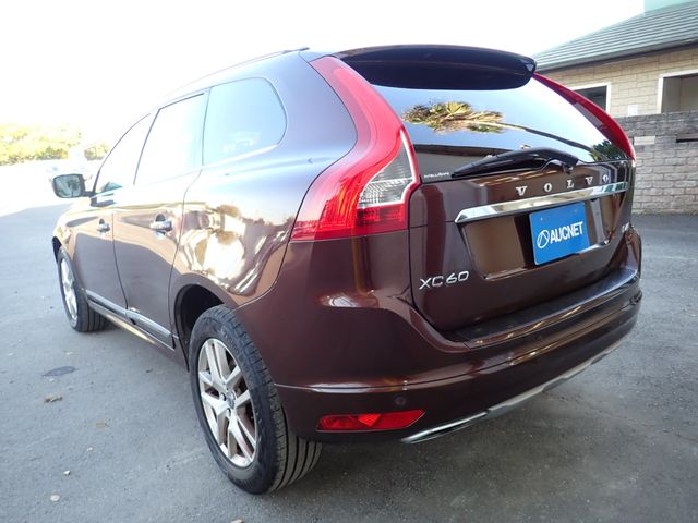 VOLVO VOLVO XC60 2017