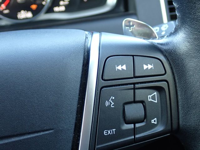 VOLVO VOLVO XC60 2017